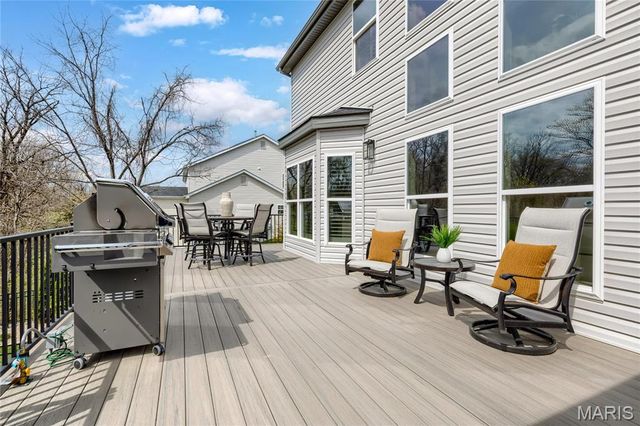 973 Tara Court, Chesterfield, MO 63005