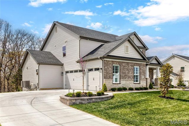 973 Tara Court, Chesterfield, MO 63005