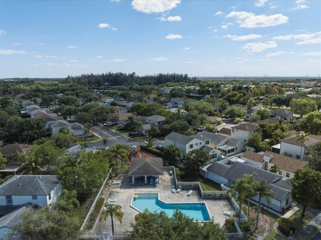 310 NW 207th Way, Pembroke Pines, FL 33029