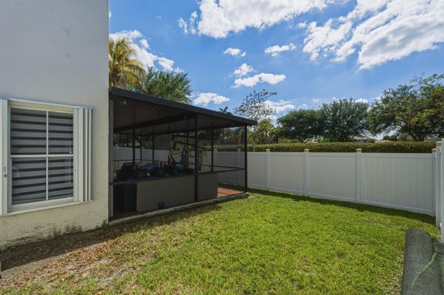 310 NW 207th Way, Pembroke Pines, FL 33029