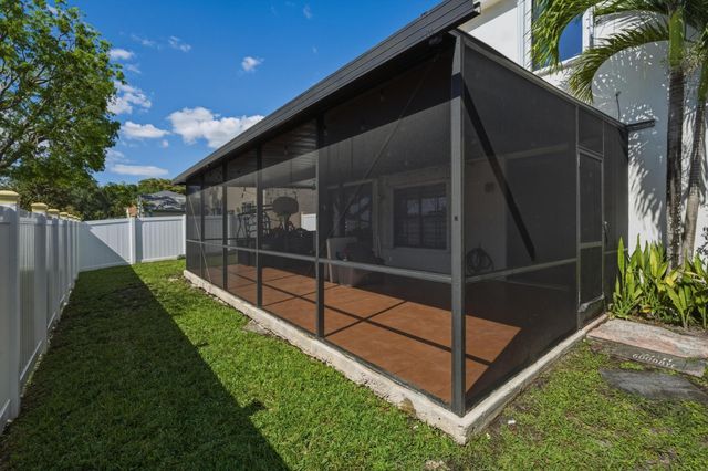 310 NW 207th Way, Pembroke Pines, FL 33029