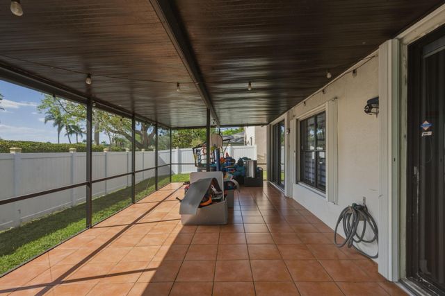 310 NW 207th Way, Pembroke Pines, FL 33029