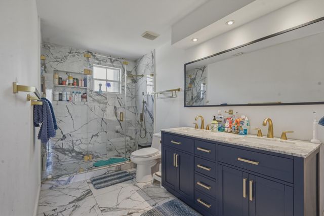 310 NW 207th Way, Pembroke Pines, FL 33029