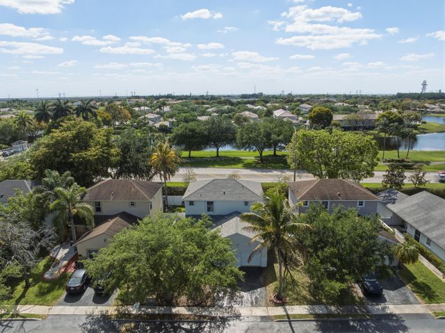 310 NW 207th Way, Pembroke Pines, FL 33029