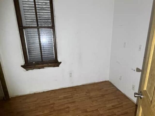 2620 S Pine AVENUE, Milwaukee, WI 53207
