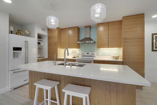 232 SEABREEZE Circle, Jupiter, FL 33477