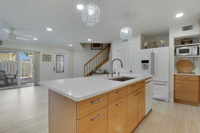 232 SEABREEZE Circle, Jupiter, FL 33477