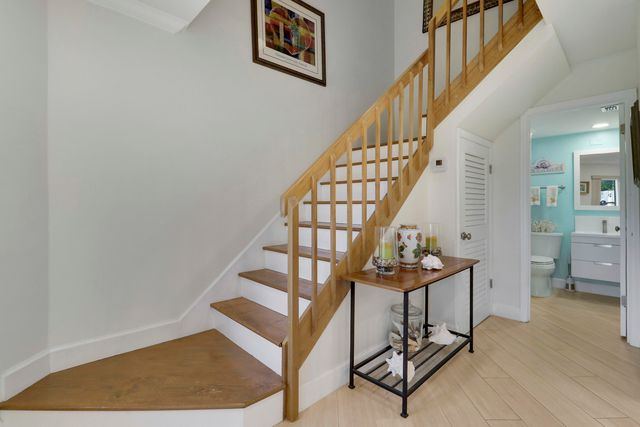 232 SEABREEZE Circle, Jupiter, FL 33477