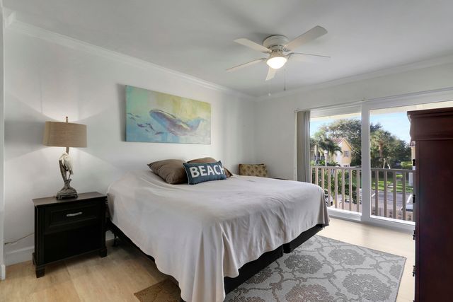 232 SEABREEZE Circle, Jupiter, FL 33477