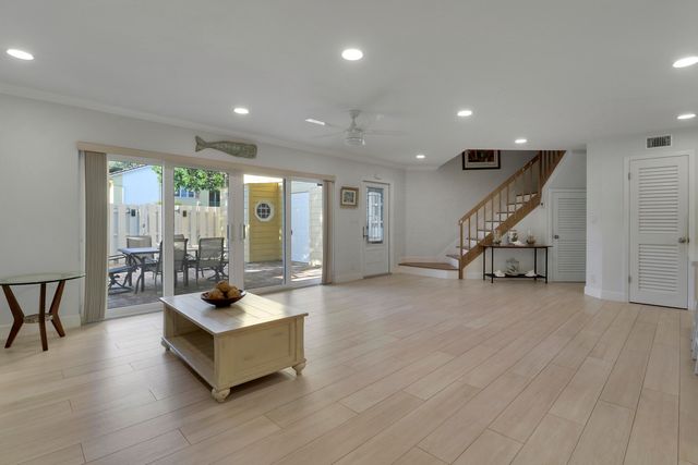 232 SEABREEZE Circle, Jupiter, FL 33477