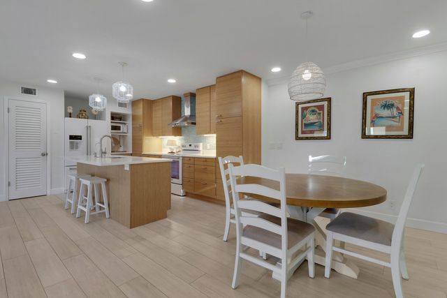 232 SEABREEZE Circle, Jupiter, FL 33477