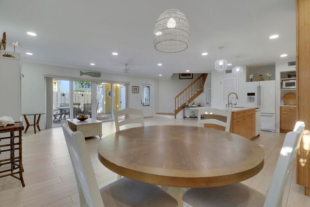 232 SEABREEZE Circle, Jupiter, FL 33477
