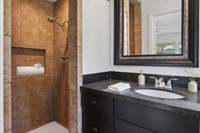 5027 Creekbend Drive, Houston, TX 77035