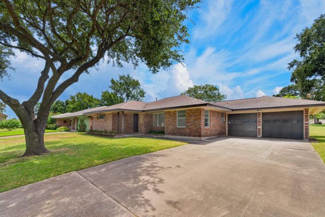 5027 Creekbend Drive, Houston, TX 77035