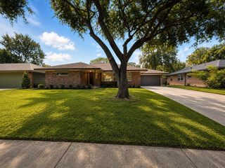 5027 Creekbend Drive, Houston, TX 77035