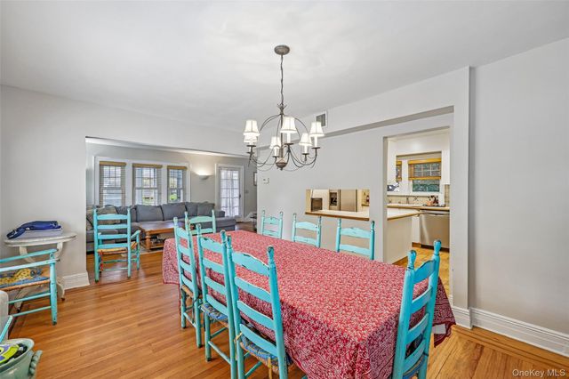 148 Willis Court, Woodmere, NY 11598