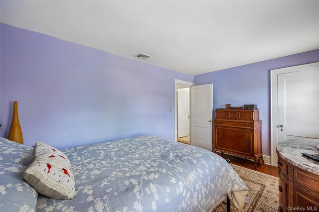 148 Willis Court, Woodmere, NY 11598