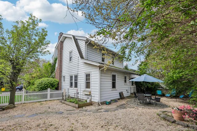 148 Willis Court, Woodmere, NY 11598