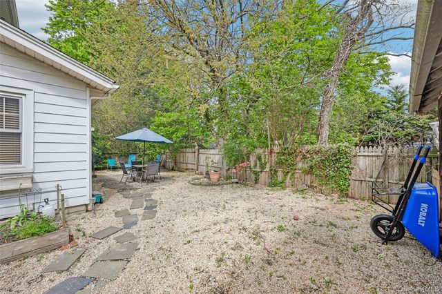 148 Willis Court, Woodmere, NY 11598