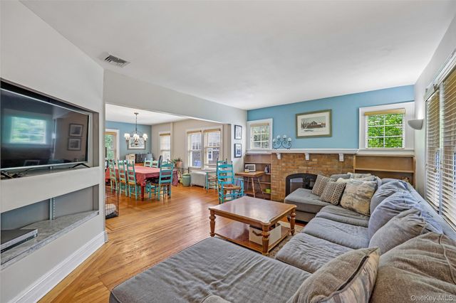 148 Willis Court, Woodmere, NY 11598