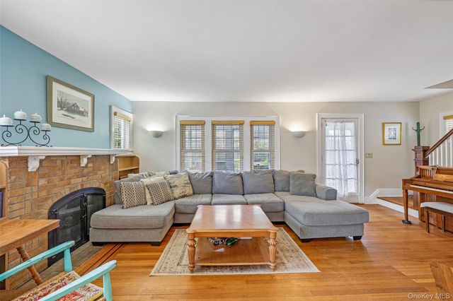 148 Willis Court, Woodmere, NY 11598