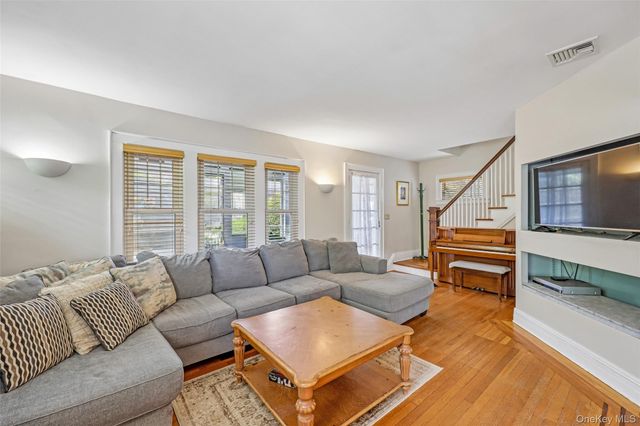 148 Willis Court, Woodmere, NY 11598