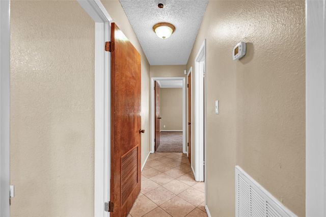 232 Wayne Dr, Clute, TX 77531