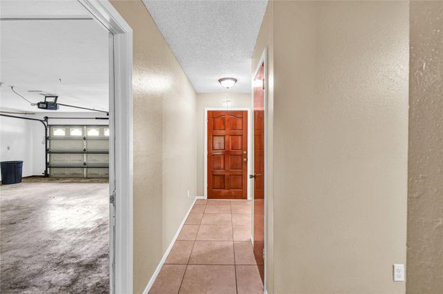 232 Wayne Dr, Clute, TX 77531