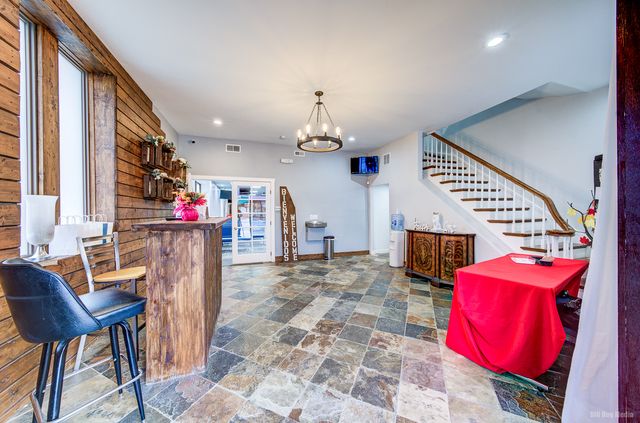 1446 S 50th Avenue A, Cicero, IL 60804