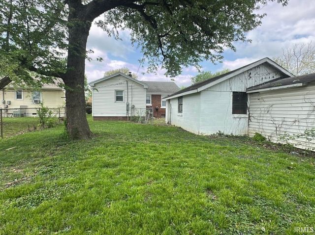 1907 Oakland Avenue, Evansville, IN 47711