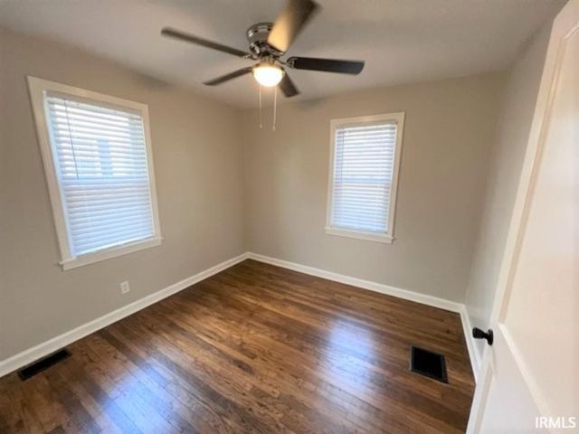 1907 Oakland Avenue, Evansville, IN 47711