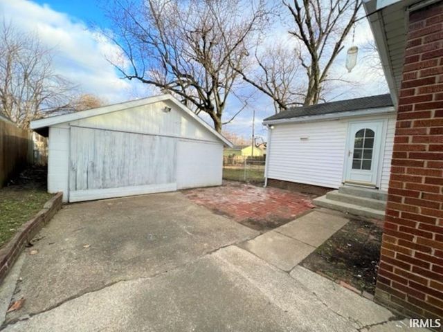 1907 Oakland Avenue, Evansville, IN 47711