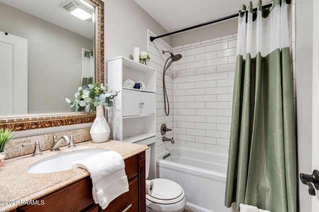 226 Saint Benjamin Drive, Lafayette, LA 70506