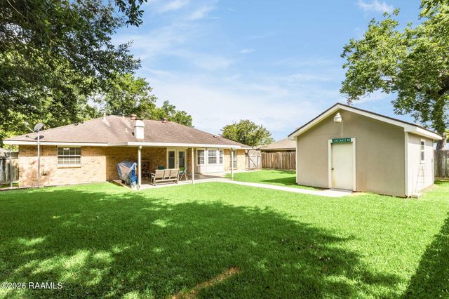 226 Saint Benjamin Drive, Lafayette, LA 70506
