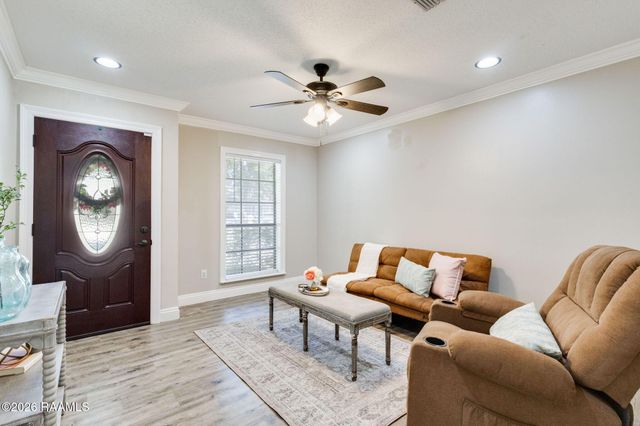 226 Saint Benjamin Drive, Lafayette, LA 70506