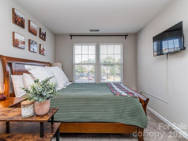 6535 Central Pacific Avenue, Charlotte, NC 28210