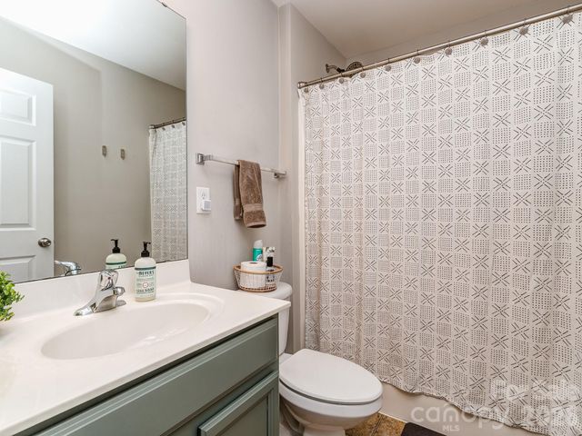 6535 Central Pacific Avenue, Charlotte, NC 28210