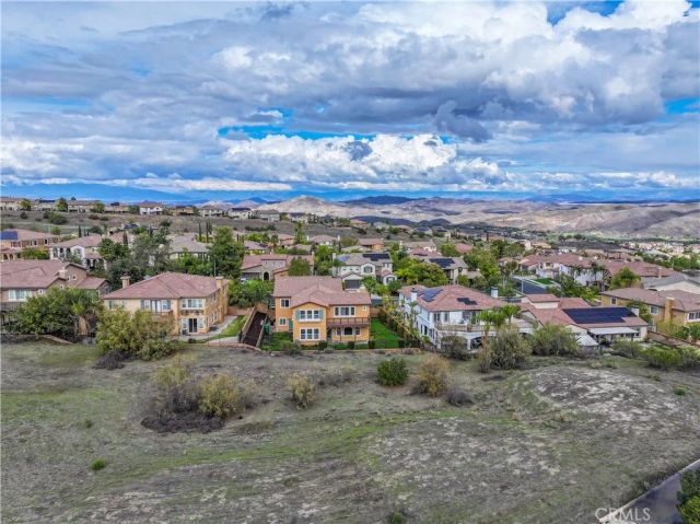 7725 Lady Banks, Corona, CA 92883