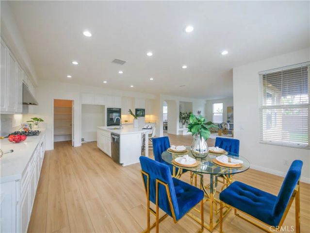 7725 Lady Banks, Corona, CA 92883