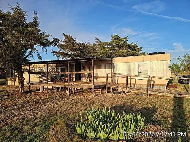 201 5th St, Elgin, OK 73538