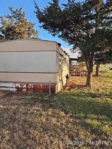 201 5th St, Elgin, OK 73538