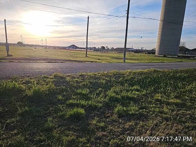 201 5th St, Elgin, OK 73538