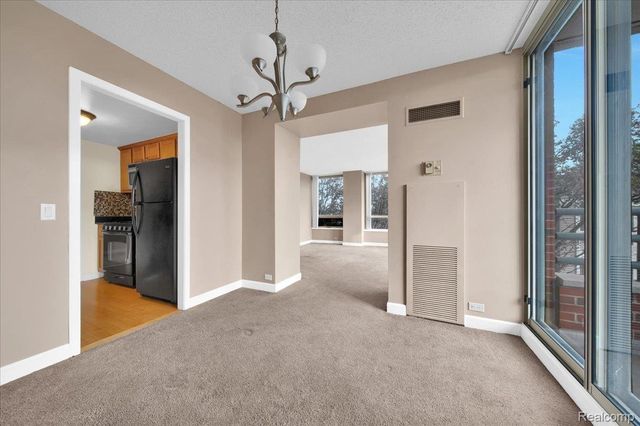 3320 Spinnaker Lane 3A, Detroit, MI 48207