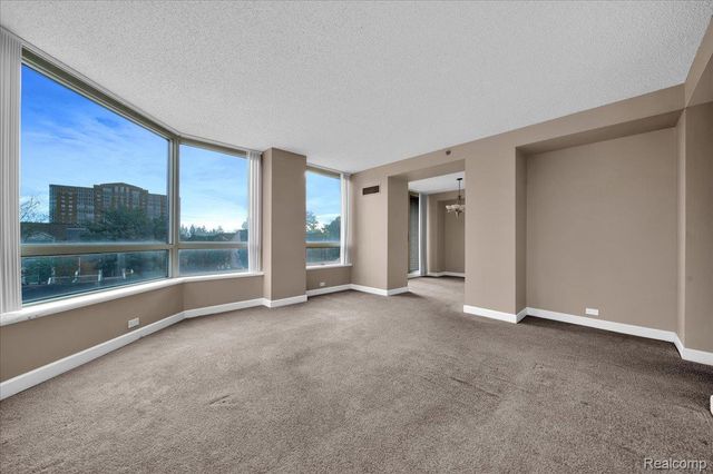 3320 Spinnaker Lane 3A, Detroit, MI 48207