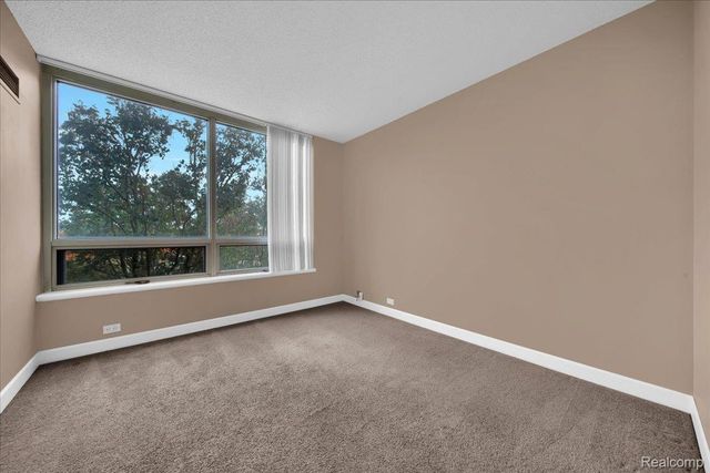 3320 Spinnaker Lane 3A, Detroit, MI 48207