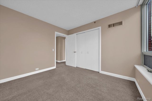 3320 Spinnaker Lane 3A, Detroit, MI 48207