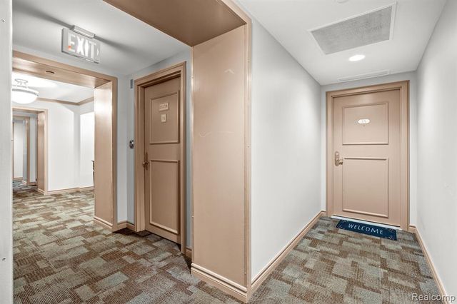 3320 Spinnaker Lane 3A, Detroit, MI 48207