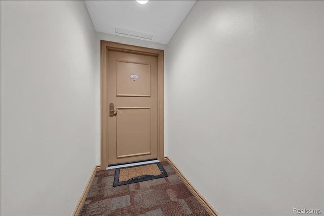 3320 Spinnaker Lane 3A, Detroit, MI 48207