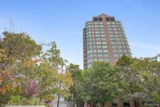 3320 Spinnaker Lane 3A, Detroit, MI 48207