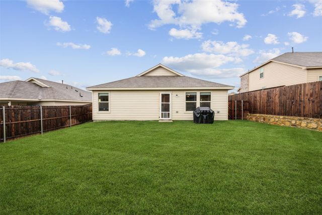8400 Fawn Creek Drive, Fort Worth, TX 76123